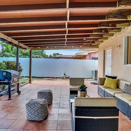 Luxury Rattan Getaway Villa Miami Luaran gambar