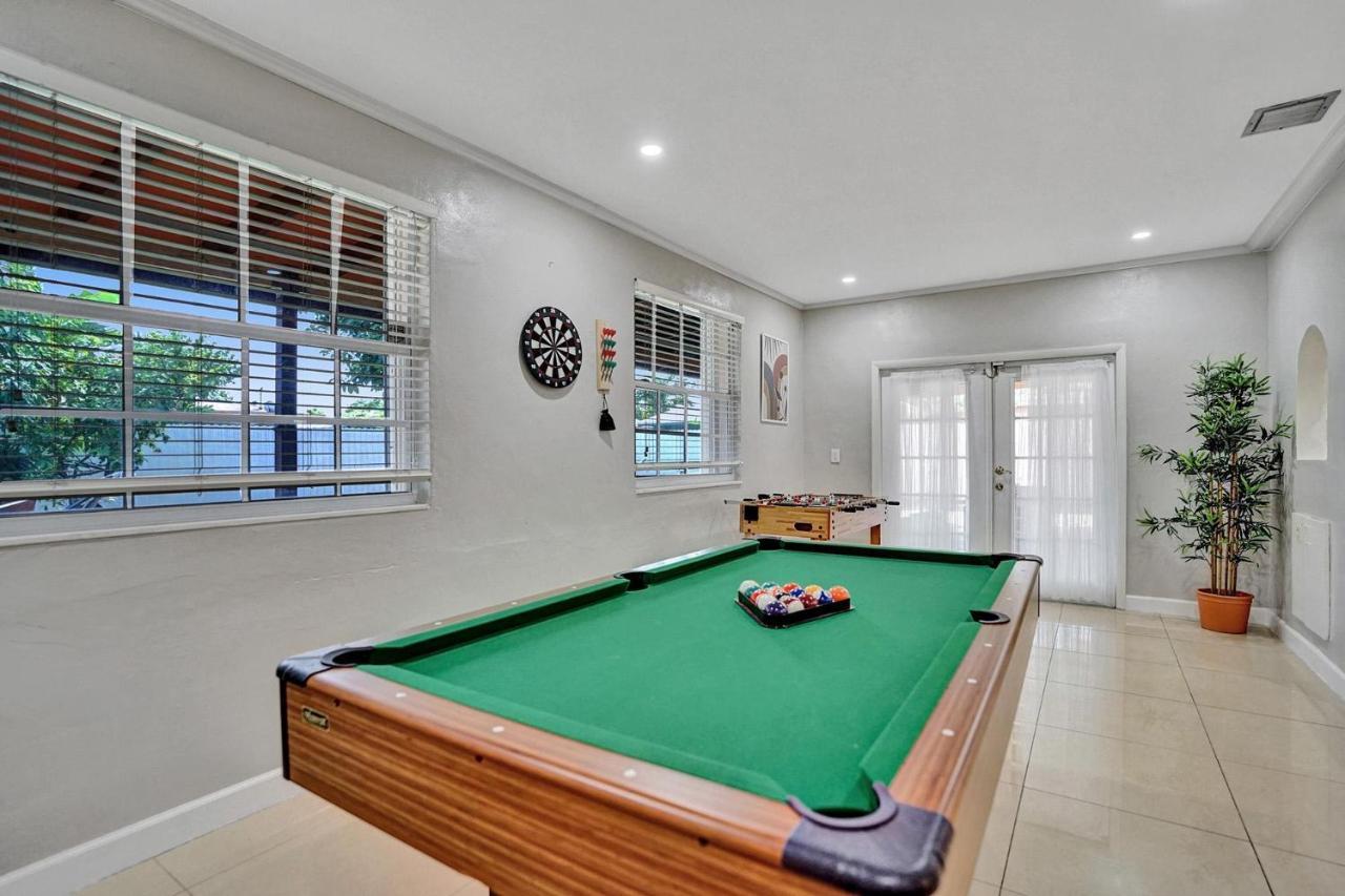 Luxury Rattan Getaway Villa Miami Luaran gambar