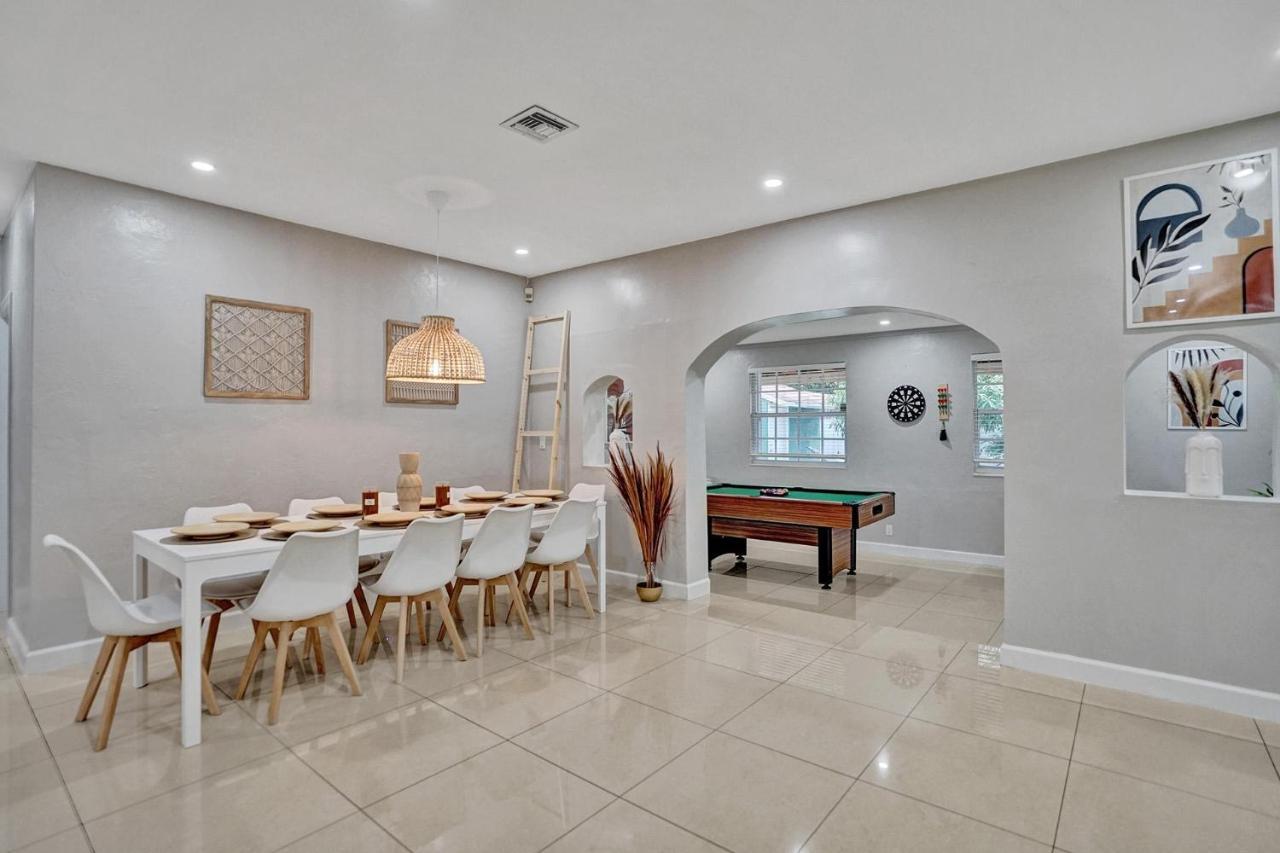 Luxury Rattan Getaway Villa Miami Luaran gambar